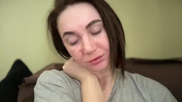 Snapshot of EvilDemon94 chatting on 02/25/25, 08:58 EvilDemon94 online show from 02/25/25, 08:58