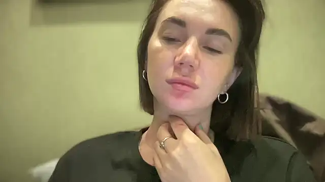 Snapshot of EvilDemon94 chatting on 10/14/25, 04:35 EvilDemon94 online show from 10/14/25, 04:35