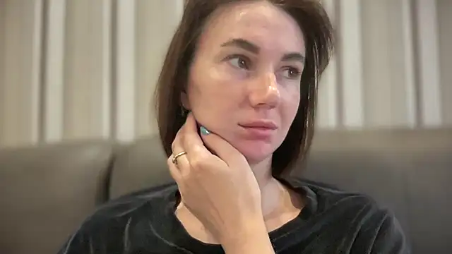 Snapshot of EvilDemon94 chatting on 10/19/25, 09:43 EvilDemon94 online show from 10/19/25, 09:43