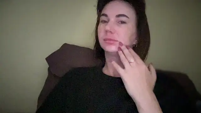 Snapshot of EvilDemon94 chatting on 11/12/25, 05:52 EvilDemon94 online show from 11/12/25, 05:52