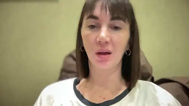 Snapshot of EvilDemon94 chatting on 12/16/25, 12:21 EvilDemon94 online show from 12/16/25, 12:21