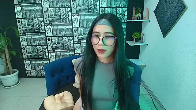 Snapshot of ChloeTurner_ chatting on 11/06/25, 01:23 ChloeTurner online show from 11/06/25, 01:23