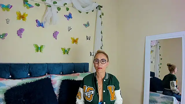 emagarcia online show from 09/20/25, 07:37