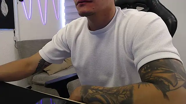 team dinamite69 online show from 10/18/25, 06:08