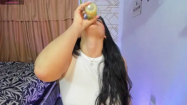 Snapshot of _laina_ chatting on 03/15/25, 06:25 laina online show from 03/15/25, 06:25