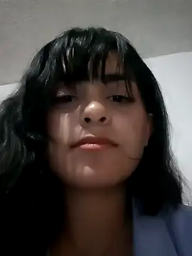 Snapshot of _laina_ chatting on 03/20/25, 04:40 laina online show from 03/20/25, 04:40