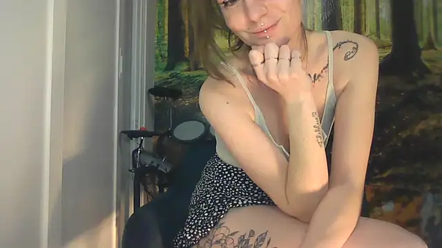 Feli blue online show from 03/13/26, 11:44