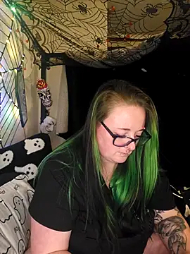 Bunny Cummings online show from 10/19/25, 09:26