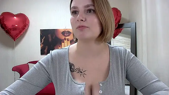 Snapshot of DianeMills chatting on 02/22/25, 05:34 DianeMills online show from 02/22/25, 05:34