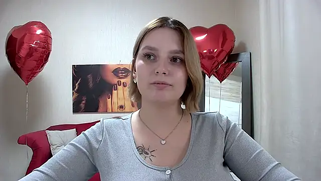 Snapshot of DianeMills chatting on 02/24/25, 12:41 DianeMills online show from 02/24/25, 12:41