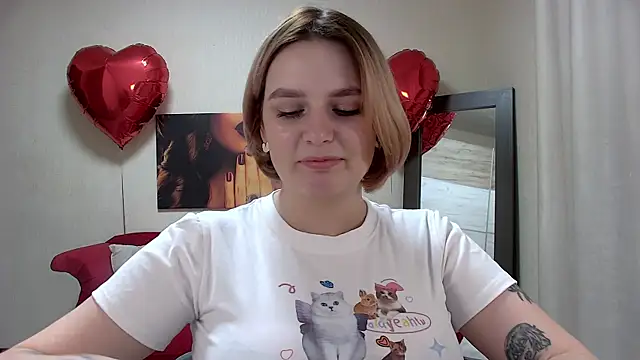 Snapshot of DianeMills chatting on 02/25/25, 07:58 DianeMills online show from 02/25/25, 07:58