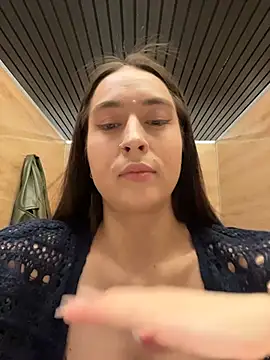 Holly Play online show from 03/27/26, 12:05