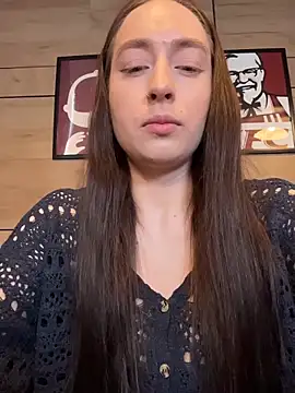 Holly Play online show from 04/27/26, 12:25