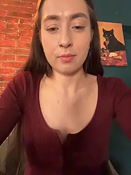 Holly Play online show from 05/02/26, 11:59