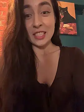 Holly Play online show from 06/17/26, 10:39
