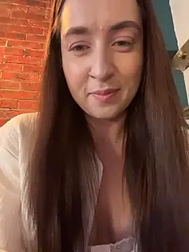 Holly Play online show from 07/24/26, 08:56