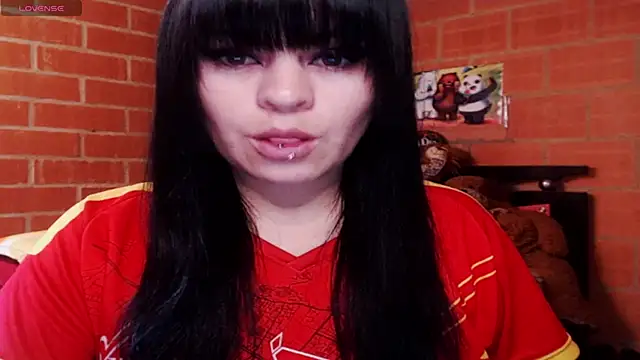 Snapshot of Valerydirty_dark chatting on 12/23/24, 06:05 Valerydirty dark online show from 12/23/24, 06:05