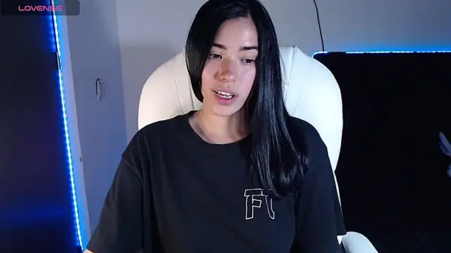 LESLIEBLACK  online show from 03/07/25, 11:16