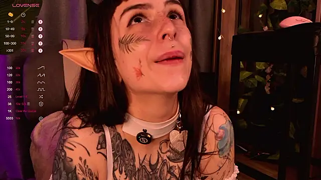 MichaellaMoon online show from 12/05/24, 03:26