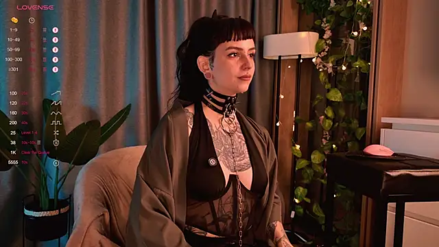 MichaellaMoon online show from 12/09/24, 07:18