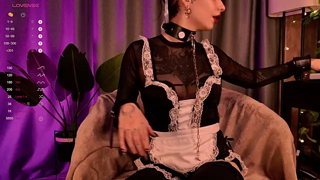 MichaellaMoon online show from 12/16/24, 11:07