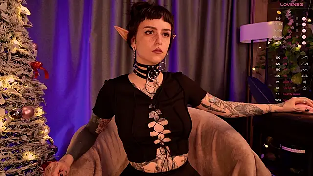 MichaellaMoon online show from 12/21/24, 08:43