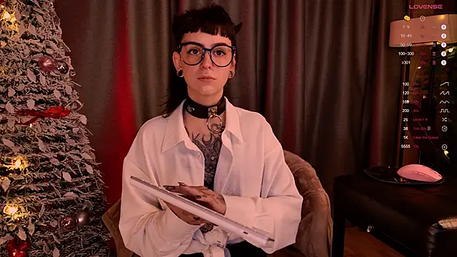 MichaellaMoon online show from 12/30/24, 10:12