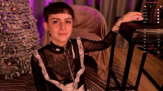 MichaellaMoon online show from 01/05/25, 12:52