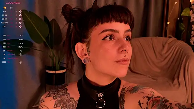 MichaellaMoon online show from 01/10/25, 11:18