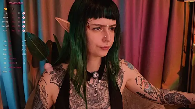 MichaellaMoon online show from 02/03/25, 08:46