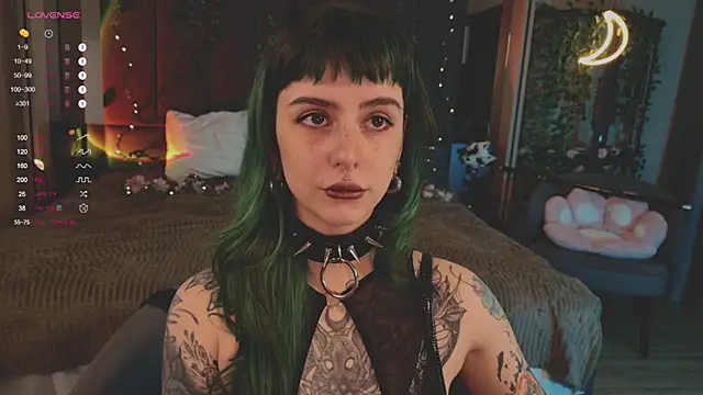 MichaellaMoon online show from 03/08/25, 12:09