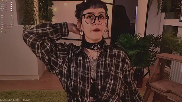 MichaellaMoon online show from 11/15/25, 04:36