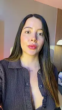 Alessia-miller  online show from 06/17/26, 09:49