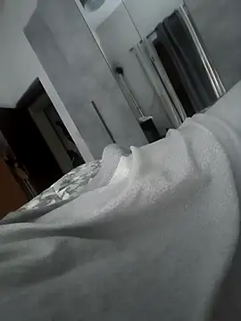 bella82 online show from 12/07/24, 05:48