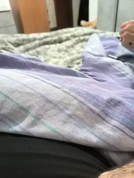 bella82 online show from 12/14/24, 09:40