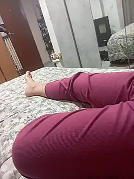 bella82 online show from 01/07/25, 10:41