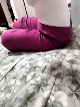 bella82 online show from 01/09/25, 09:47