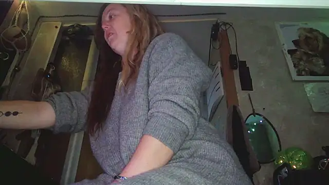 Lyrann89 online show from 12/01/25, 01:43