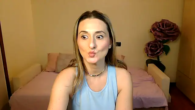 Snapshot of alexabecks chatting on 12/10/24, 06:38 alexabecks online show from 12/10/24, 06:38