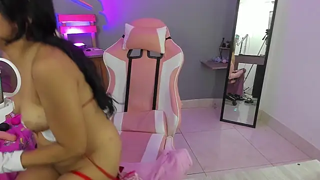 Snapshot of nicol_jone1 chatting on 01/31/25, 10:42 nicol jone1 online show from 01/31/25, 10:42