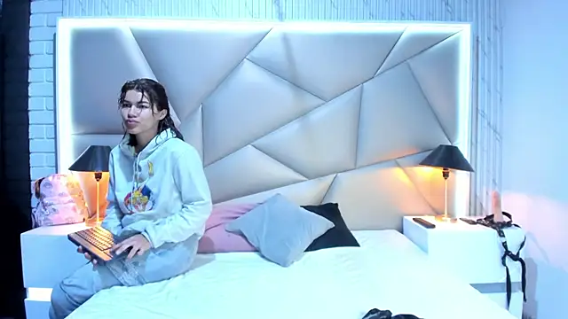 Bonny Bonss online show from 02/07/25, 11:12