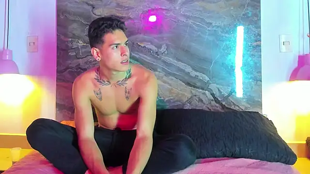 Couplehot  1 online show from 01/10/25, 04:12