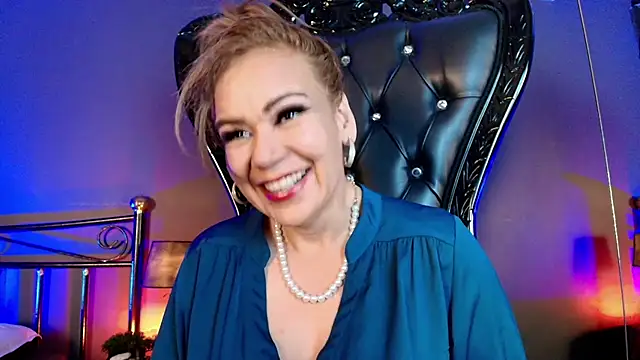 MelaniaKnauss online show from 04/23/26, 08:33