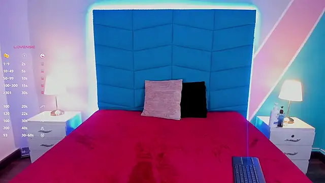 Iris Thompson  online show from 01/26/25, 01:36