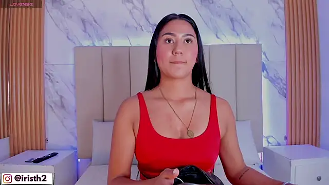 Iris Thompson  online show from 02/12/26, 03:56