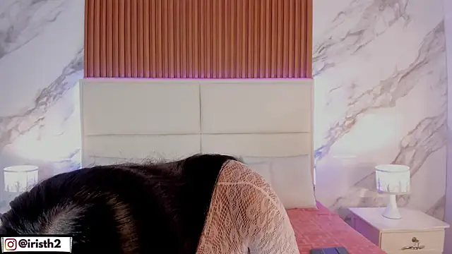 Iris Thompson  online show from 04/12/26, 10:26