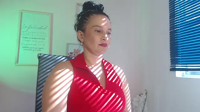 lucy diiaz online show from 01/29/25, 08:35