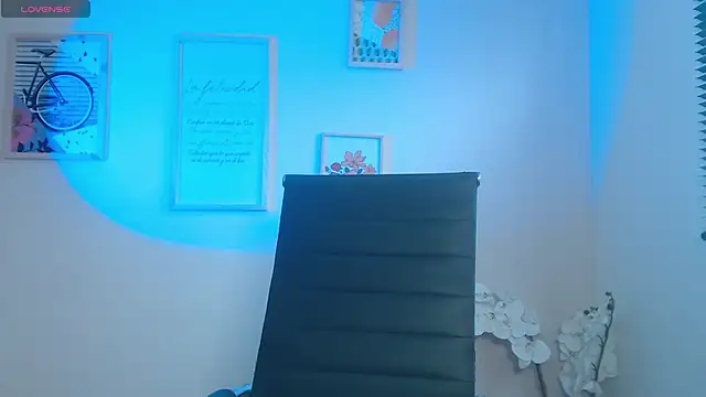 Snapshot of lucy_diiaz chatting on 02/13/25, 02:09 lucy diiaz online show from 02/13/25, 02:09