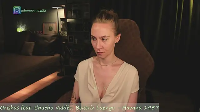 Snapshot of _Eva_Adama chatting on 05/20/26, 04:40 Eva Adama online show from 05/20/26, 04:40