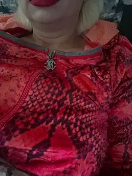 luna 14 online show from 10/06/25, 10:23